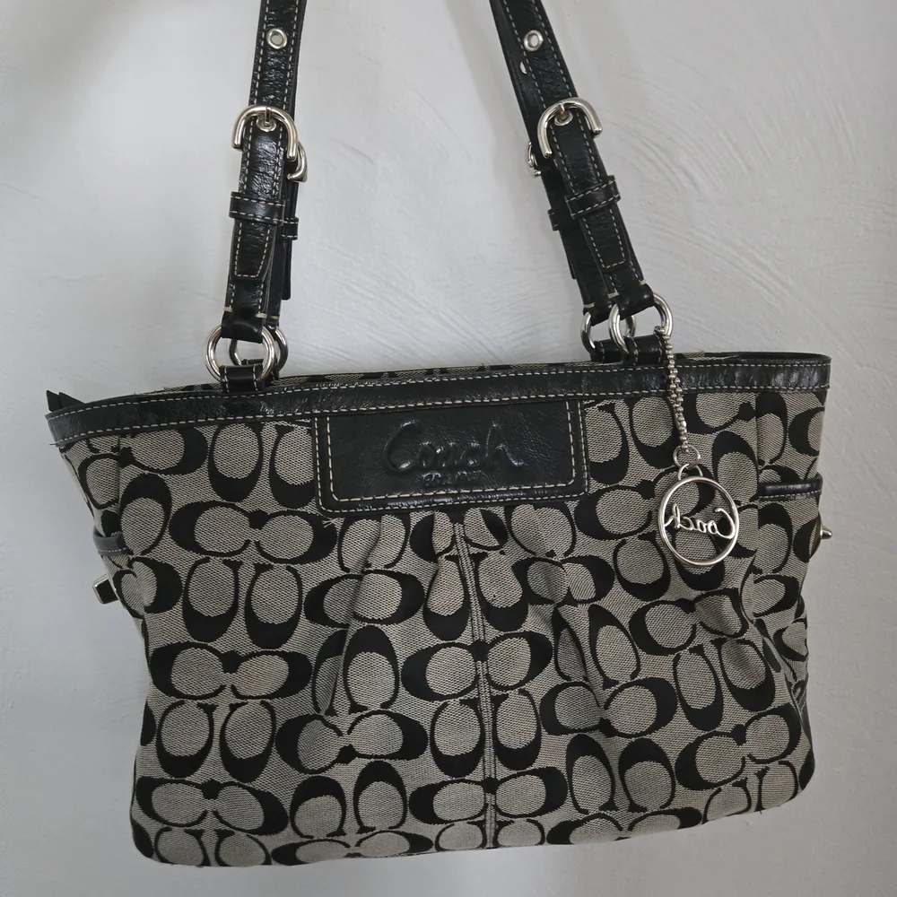 Authentic COACH Signature Pleated Gallery Tote - Black/Grey (F14281) - Picture 1 of 15